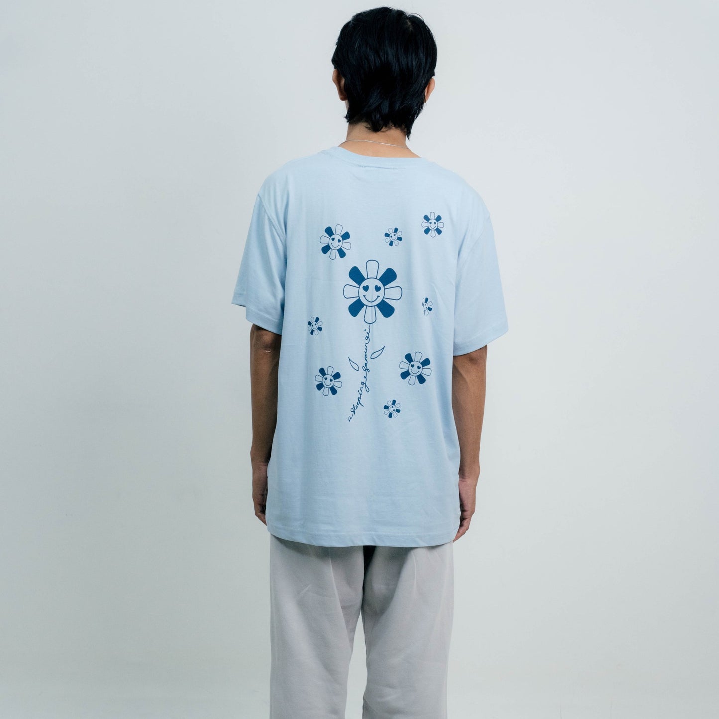 MEN'S HAPPY FLOWERS SHORT-SLEEVE ORGANIC T-SHIRT